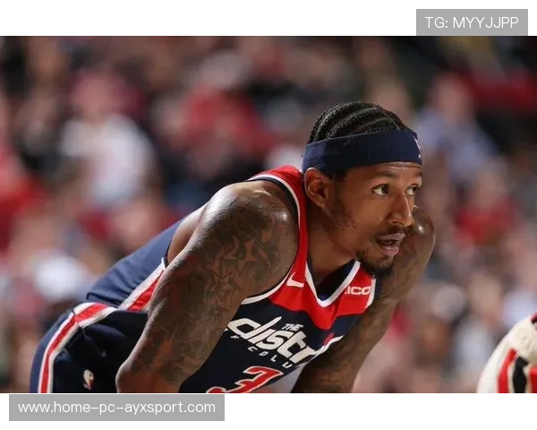 比尔罚球线冷静处理为球队锁定胜利