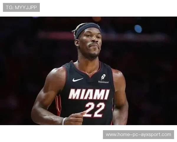 巴特勒对抗训练强度拉满，不给队友任何空间