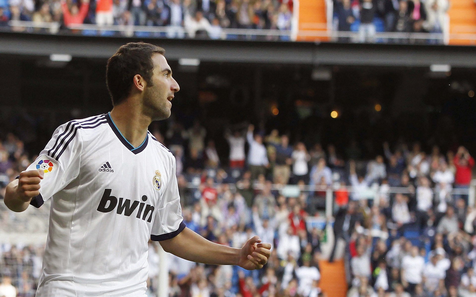 “西甲豪门再遇强敌，比赛精彩纷呈”，西甲豪门俱乐部